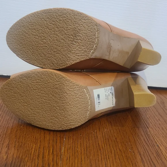 New Loft Shirlie open toe bootie, size 9, tan color, not in original box - Picture 2 of 9